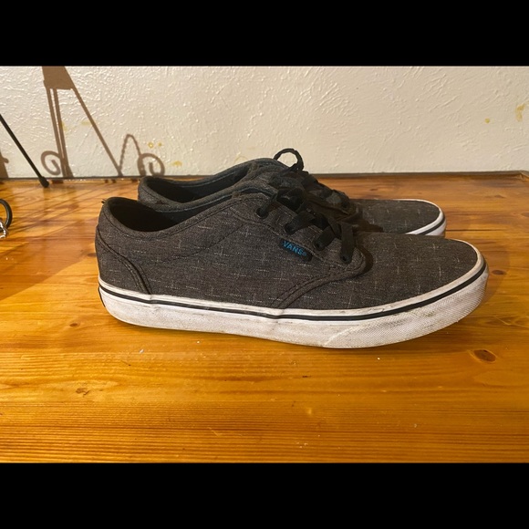 Vans size 8 skateboarding shoes. Lightly used - Picture 4 of 5